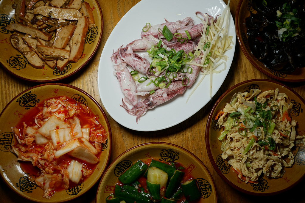 【花蓮牛肉麵店推薦】美味紅燒半筋半肉麵 必吃豪邁羊腳筋 六里屯麵食專家美崙旗艦店