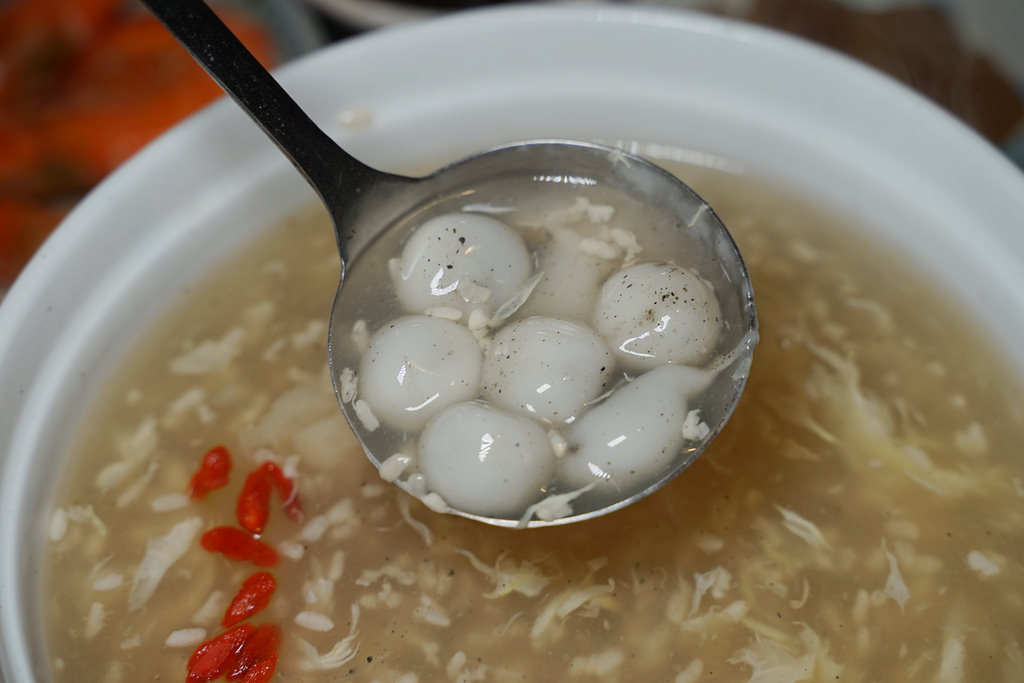 【花蓮必吃美食推薦】必吃九品蓮花鍋 花蓮在地野菜吃到飽 櫻の田野休閒養生館