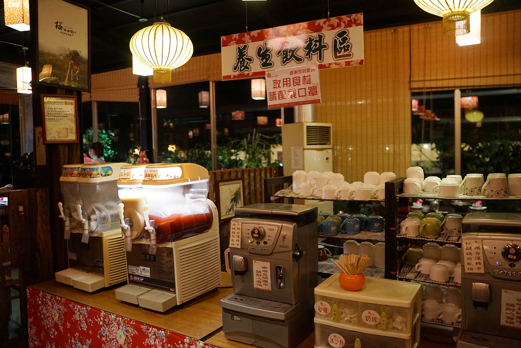 【花蓮必吃美食推薦】必吃九品蓮花鍋 花蓮在地野菜吃到飽 櫻の田野休閒養生館
