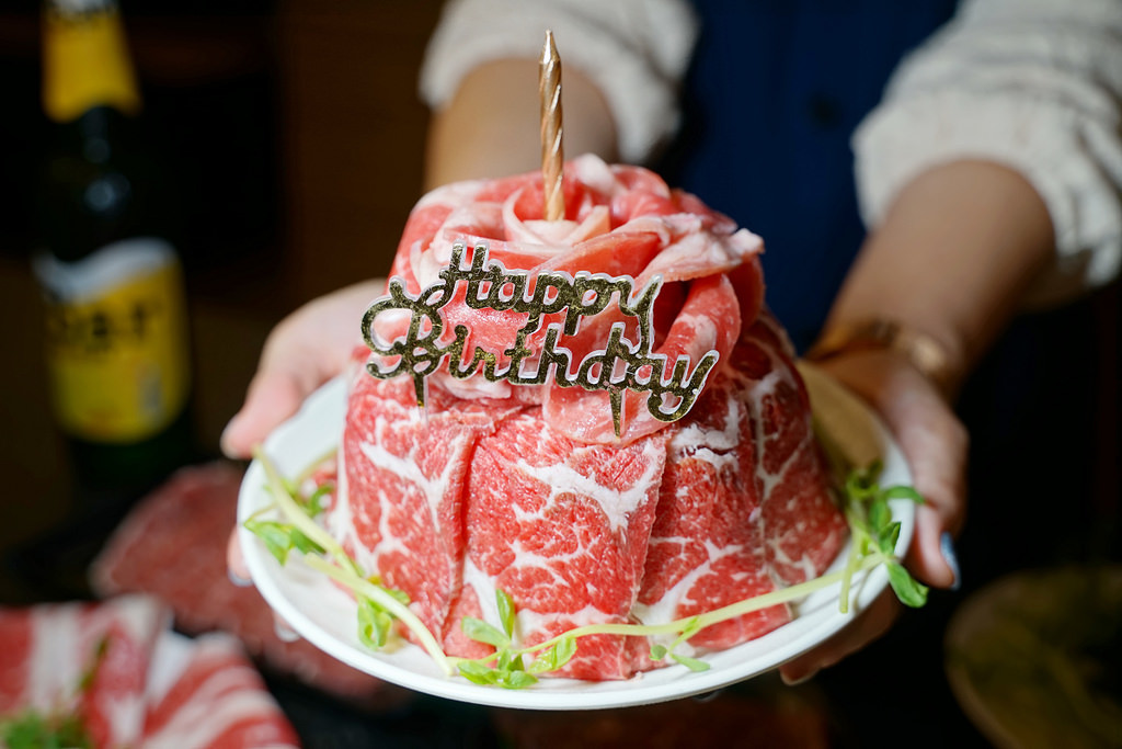 【中和燒肉吃到飽推薦】當月壽星送肉肉蛋糕 現點現切豪華肉品 燒惑日式炭火燒肉店中和店