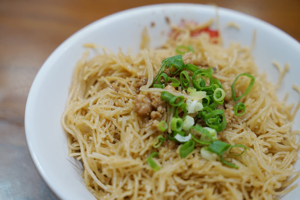 【花蓮吉安鄉早餐推薦】在地高人氣排隊美食 中式早餐美味炒麵炒米粉 春龍福（慈惠堂米粉炒）