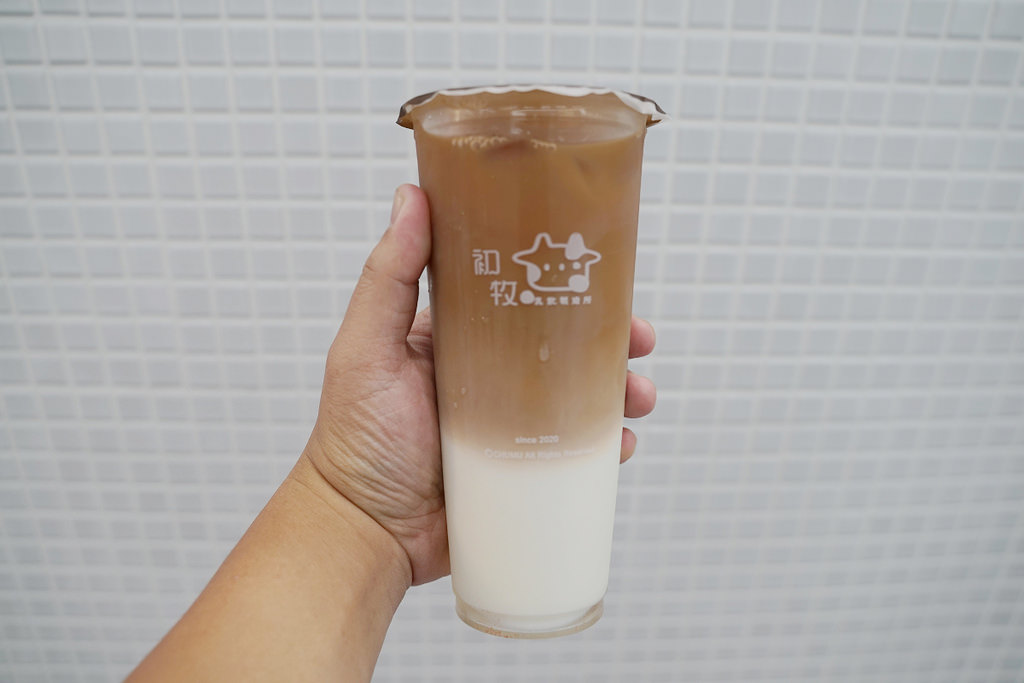 【台中沙鹿手搖飲料店推薦】BLACMAX黑色漸層飲 嘉明的味道鮮奶飲 初牧乳飲製造所台中沙鹿店