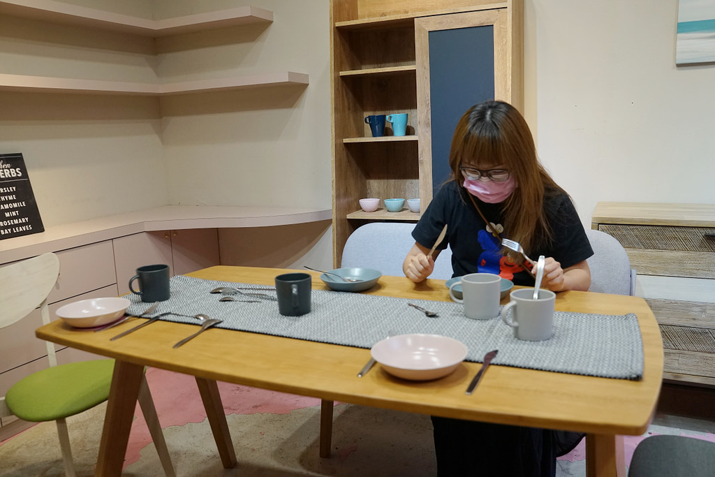 【台北南京復興家具店推薦】市區滿萬免運送貨到府 終身保修批發價 億家具批發倉庫中山店