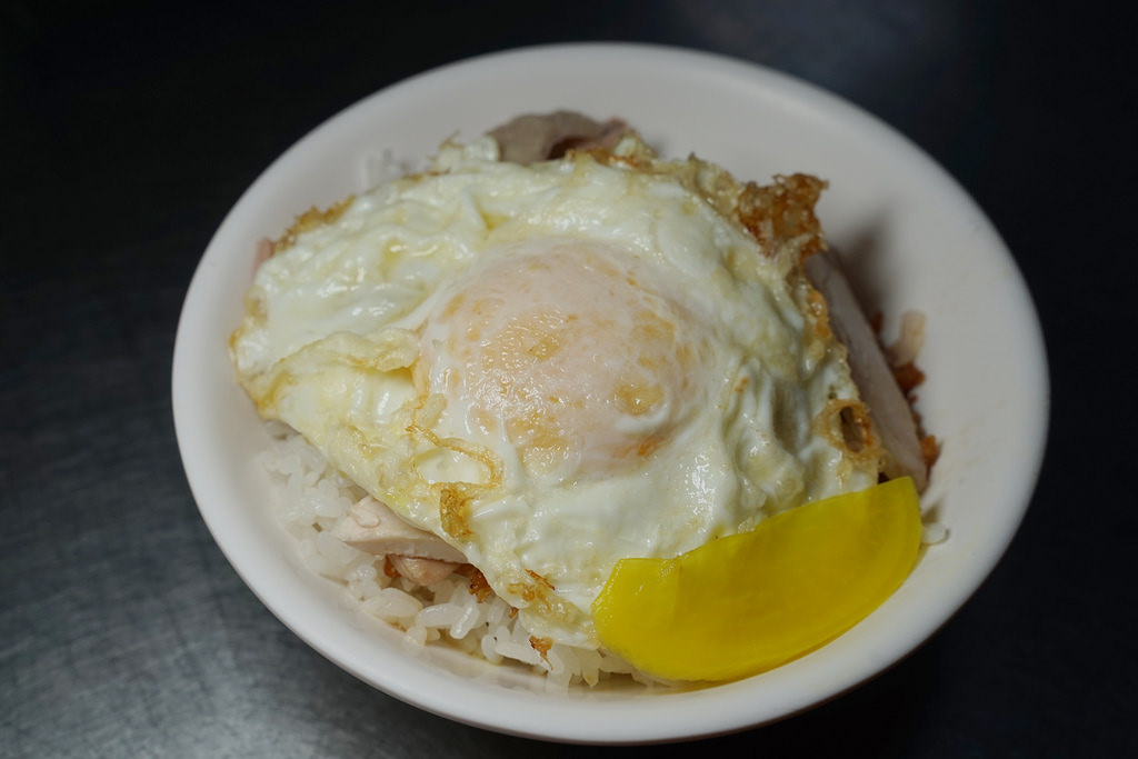 【嘉義火雞肉飯推薦】火雞肉飯/咖哩飯/爌肉飯通通有 小菜種類多超實惠 古早火雞肉飯