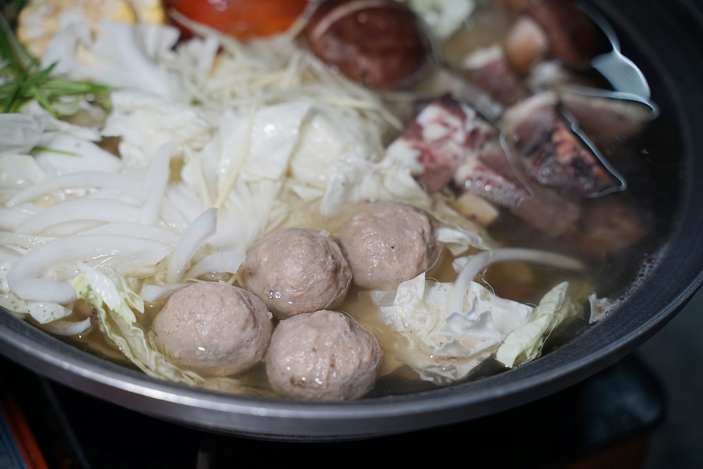 【嘉義聚餐餐廳推薦】嘉義美食三合一 現點現烤好吃烤雞 阿傑台式料理X霸皇紅蟳薑母鴨X三八鷄
