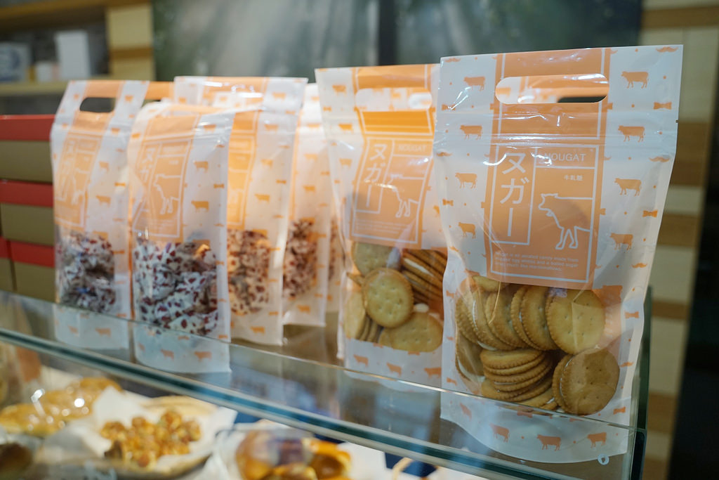 【台中霧峰人氣好吃麵包店推薦】Panettone義大利水果麵包年節禮盒 法國節慶必吃國王派 藍鯨手作&風土城堡烘焙坊