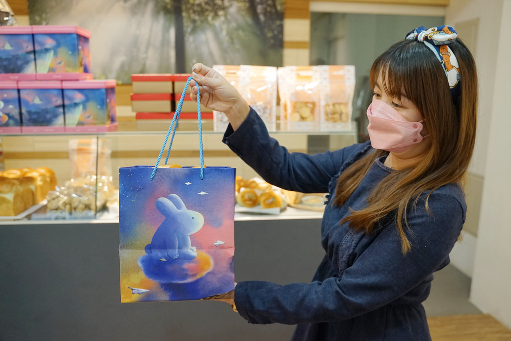 【台中霧峰人氣好吃麵包店推薦】Panettone義大利水果麵包年節禮盒 法國節慶必吃國王派 藍鯨手作&風土城堡烘焙坊
