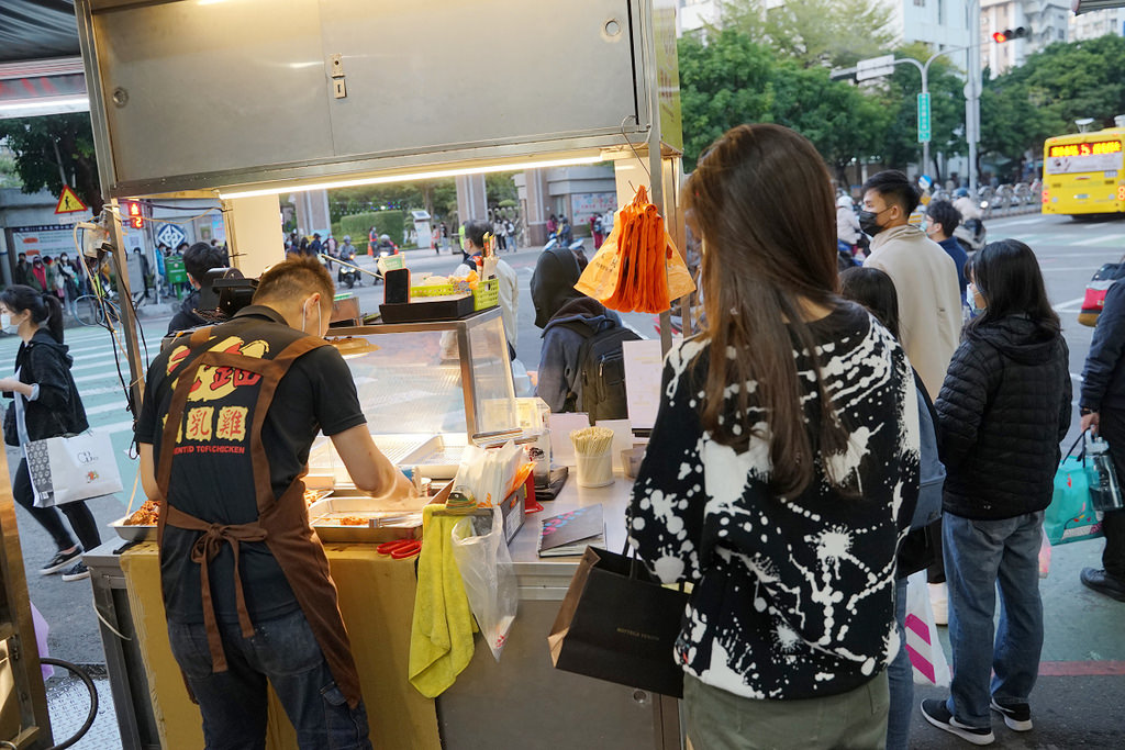 【台中一中商圈炸物推薦】台中第一家豆乳雞專賣店品牌 振興券可找零 元鈿豆乳雞台中一中店