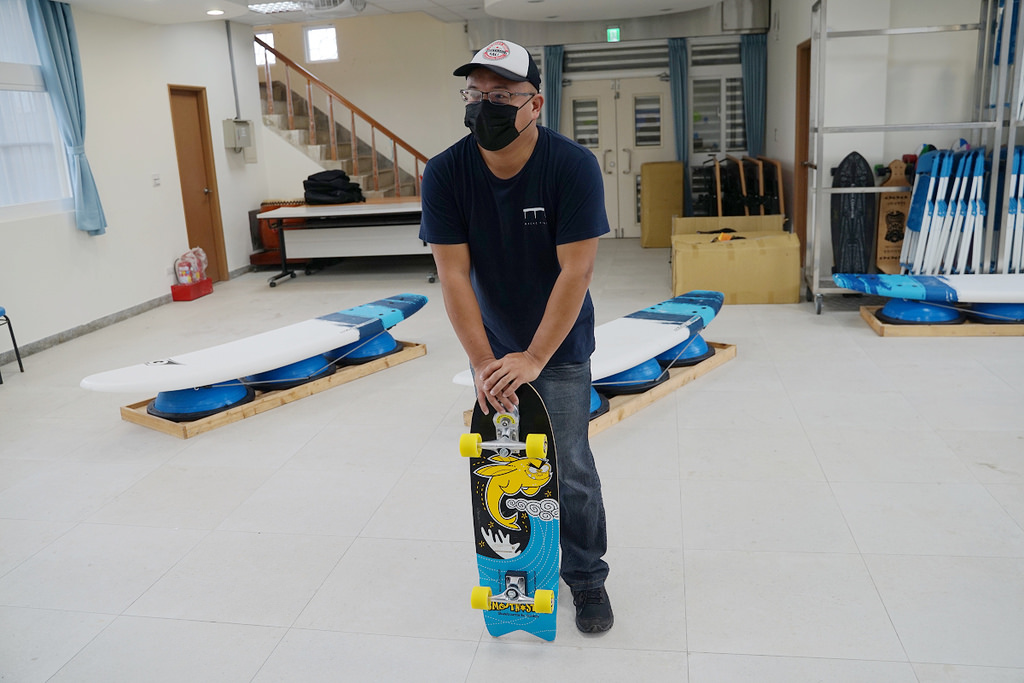 【中角灣衝浪運動教育園區/中角灣衝浪中心】全臺第一座「衝浪學苑」在新北金山 小學生也可以輕鬆學習衝浪SUP