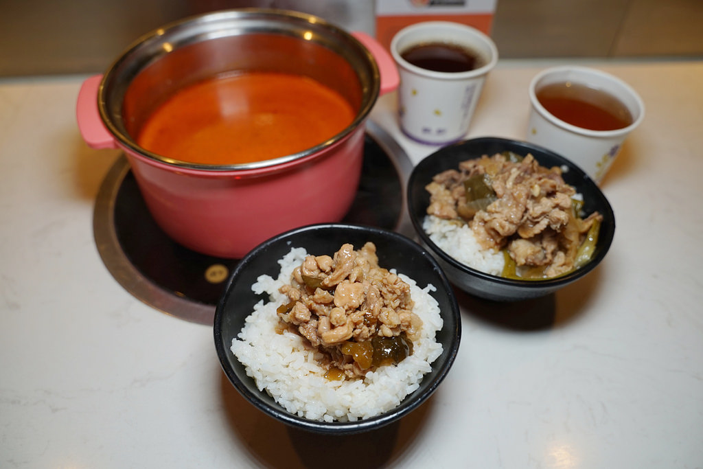 【台中一中吃到飽餐廳推薦】迴轉火鍋吃到飽只要259元 +100元升級肉肉吃到飽 花漾轉轉鍋