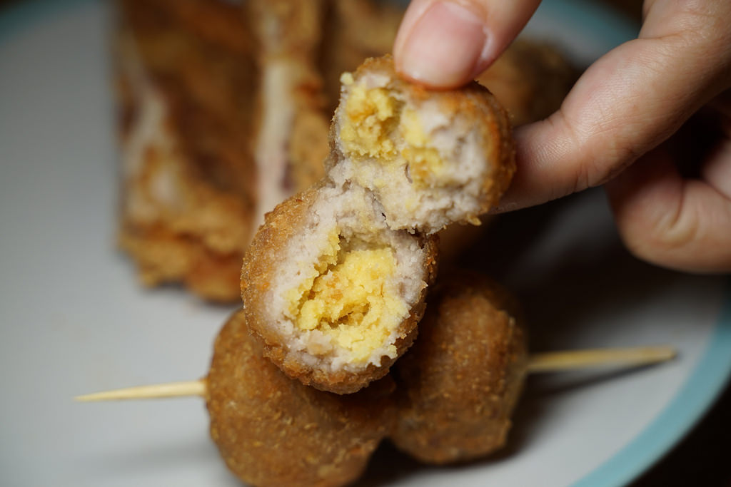 【台中逢甲夜市新開幕美食推薦】酥脆多汁無骨八兩雞腿 酸甜美味自製泰式醬汁 大腿我最粗炸雞專賣
