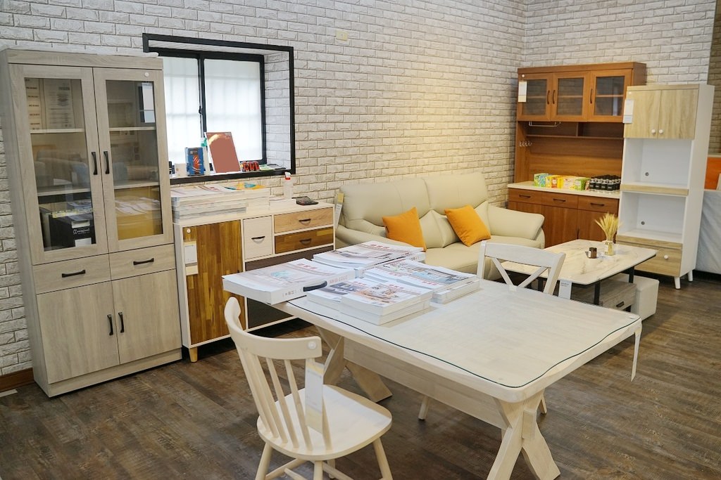 【宜蘭家具店推薦】宜蘭市區滿萬免運送貨到府 客製化沙發終身保修 億家具批發倉庫宜蘭店