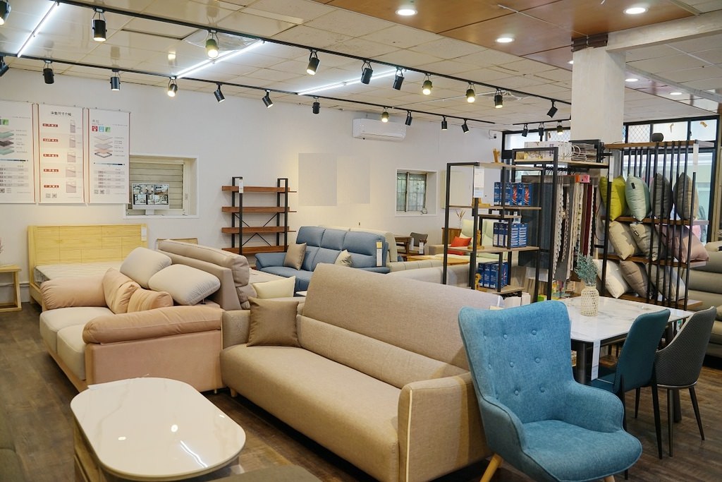 【宜蘭家具店推薦】宜蘭市區滿萬免運送貨到府 客製化沙發終身保修 億家具批發倉庫宜蘭店