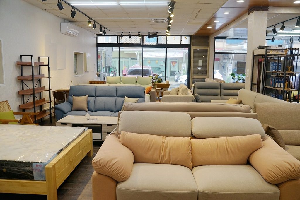 【宜蘭家具店推薦】宜蘭市區滿萬免運送貨到府 客製化沙發終身保修 億家具批發倉庫宜蘭店