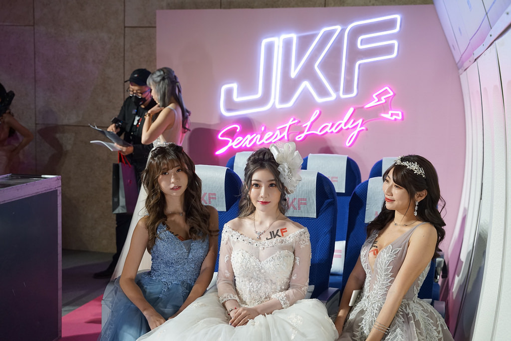 第三屆JKF百大女郎頒獎典禮全紀錄 呱吉上演老婆不要看 沈玉琳體驗H巨乳攻擊