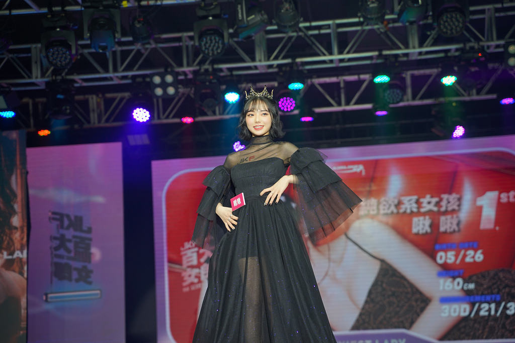 第三屆JKF百大女郎頒獎典禮全紀錄 呱吉上演老婆不要看 沈玉琳體驗H巨乳攻擊