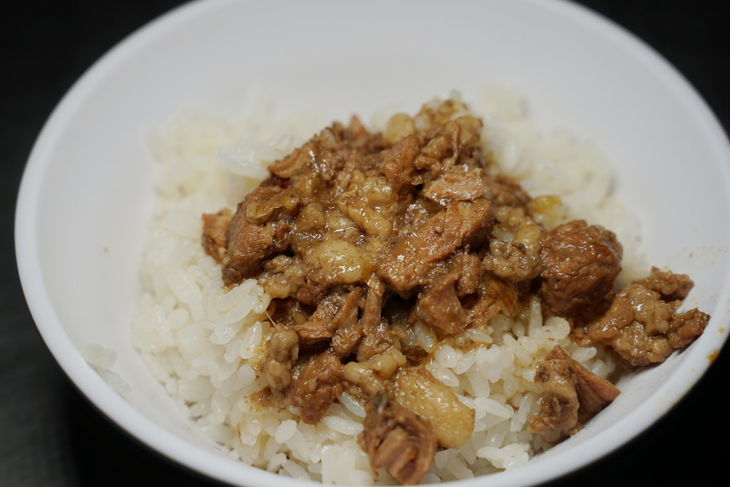 【嘉義文化路夜市美食推薦】宵夜場小吃好選擇 美味雞肉飯/香腸/豬皮 阿信美食