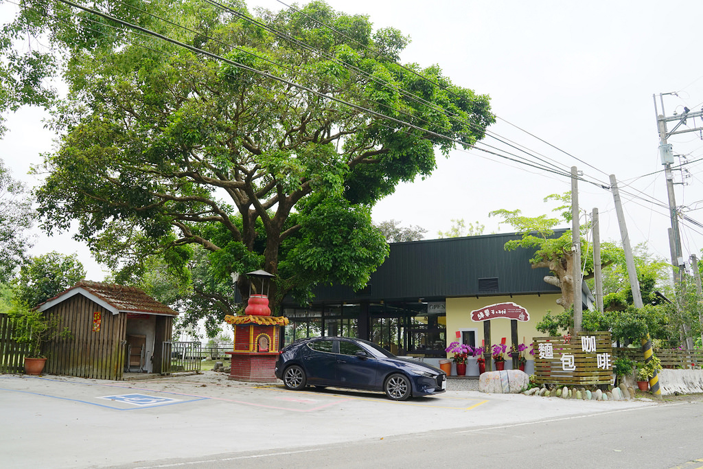 【台南曾文水庫早餐推薦】好吃美味窯烤麵包 親子同樂庭園遊戲區 綠果子窯烤麵包