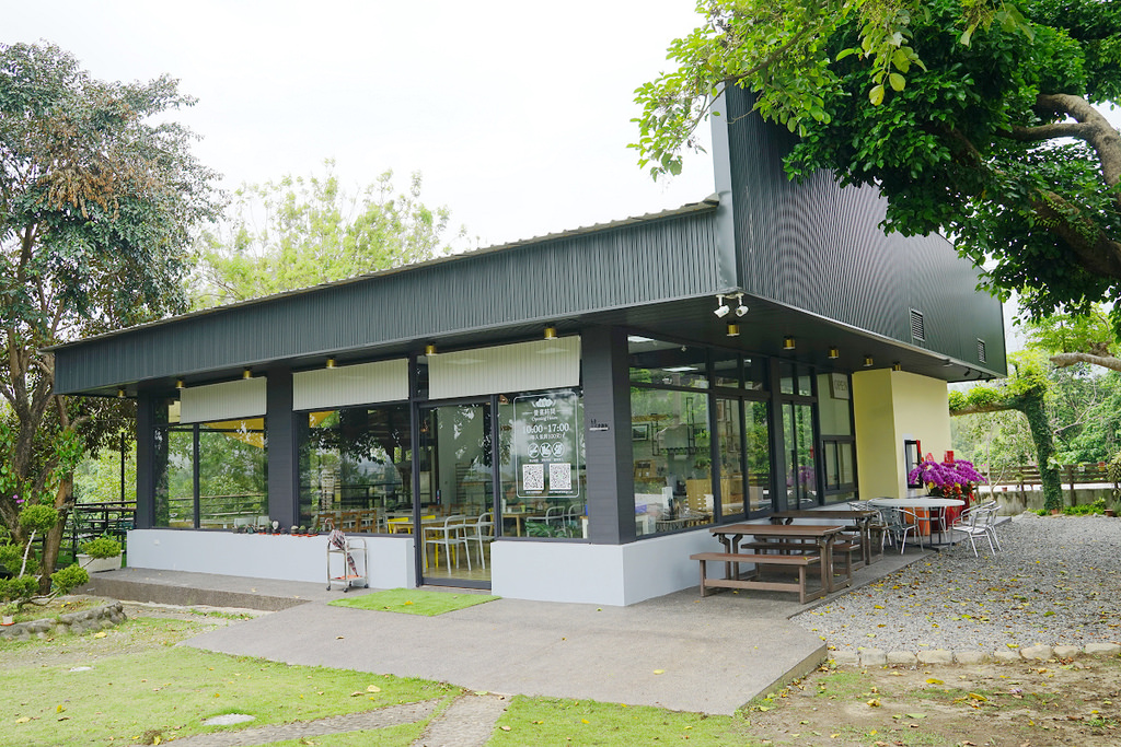 【台南曾文水庫早餐推薦】好吃美味窯烤麵包 親子同樂庭園遊戲區 綠果子窯烤麵包