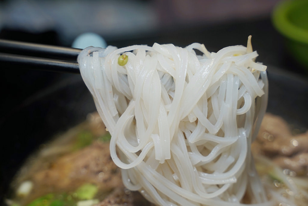 【鶯歌越南料理推薦】美味鮮牛肉河粉/生菜春捲/台式牛肉炒飯 佳家越南小吃