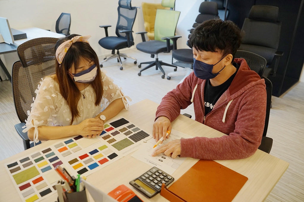 【台北人體工學椅推薦】全方位客製化量身訂做 實體試坐更安心 Backbone椎座工學