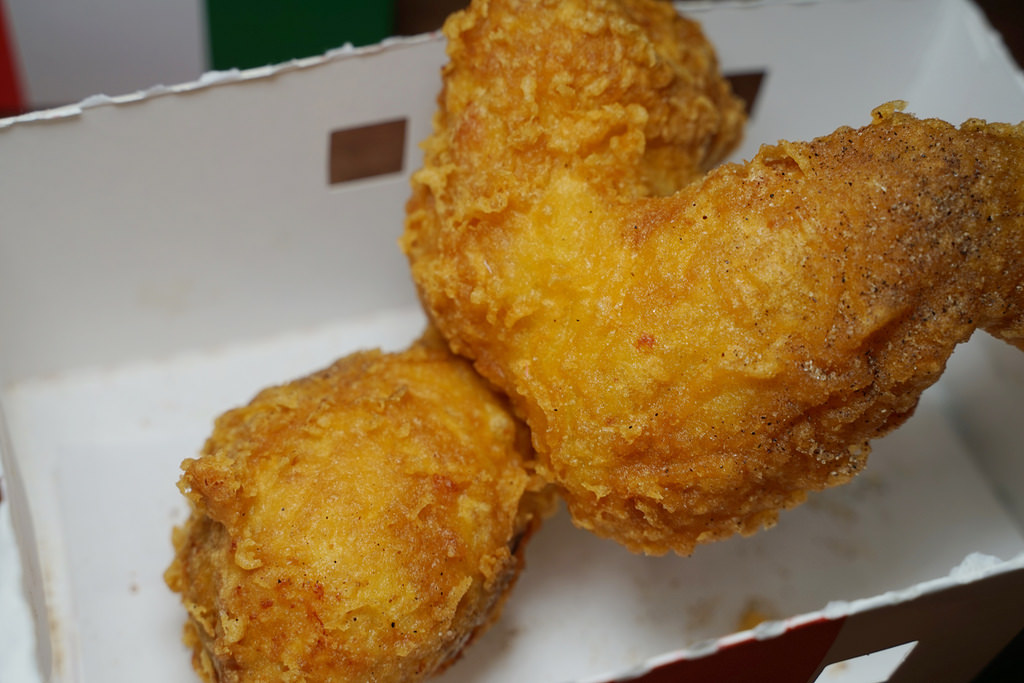 【中壢炸雞推薦】現點現炸超酥脆 義式+脆皮炸雞 拿坡里炸雞中壢新生店