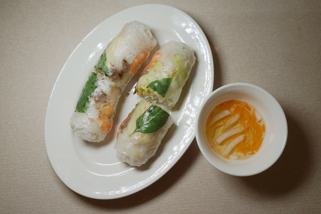 【新竹越南料理推薦】新竹工研院美食好選擇 美味生菜春捲/法國麵包香茅雞肉 明昌越式餐館