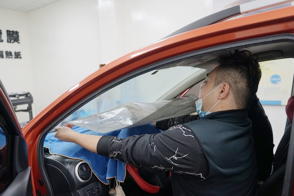 【桃園汽車隔熱紙推薦】Llumar龍膜隔熱紙 世界最大隔熱紙生產製造廠 宏昇汽車玻璃隔熱紙
