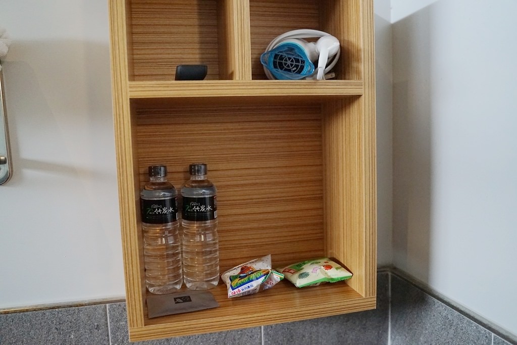 【宜蘭礁溪泡湯推薦】石砌湯池氤氲泉水 免費下午茶吃到飽 東旅湯宿溫泉飯店風華漾館