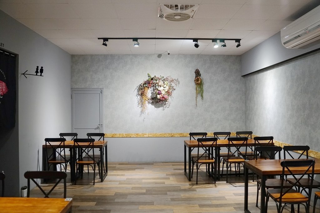 【屏東東港早午餐推薦】屏東在地特色農特產 美味冠軍鹹豬肉帕瑪森長堡/早安bonjour拼盤餐 漫時光早午餐東港店