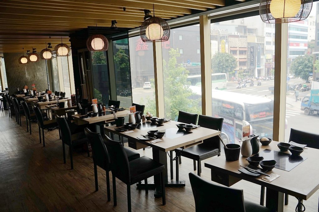 【中壢吃到飽餐廳推薦】嚴選台灣在地好農食材 關東風味壽喜燒 本燔野菜農場
