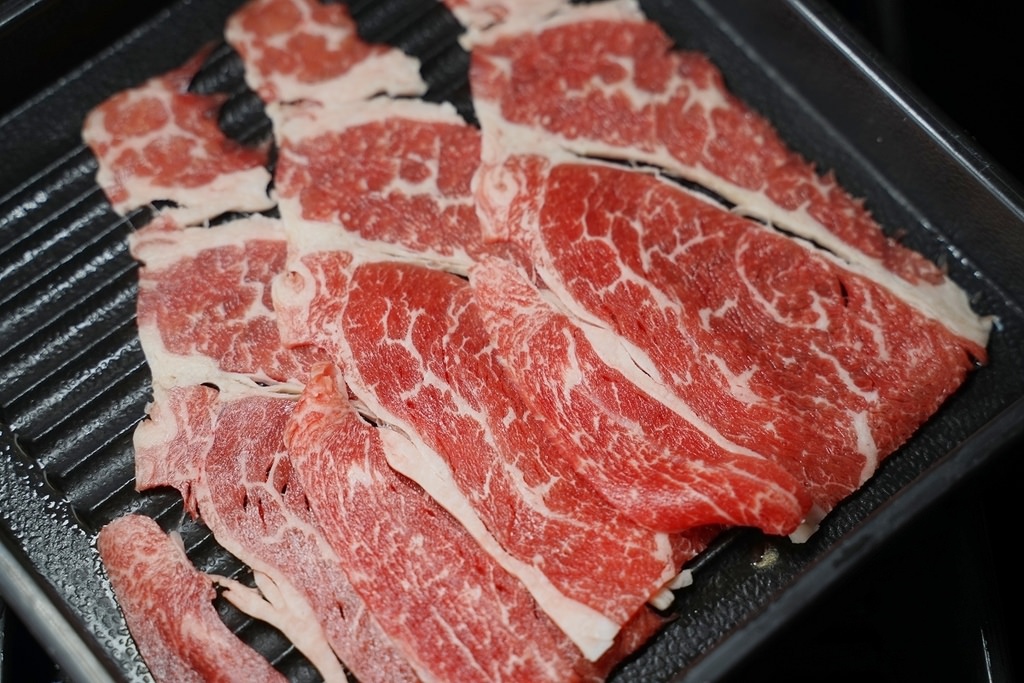 【中壢吃到飽餐廳推薦】嚴選台灣在地好農食材 關東風味壽喜燒 本燔野菜農場