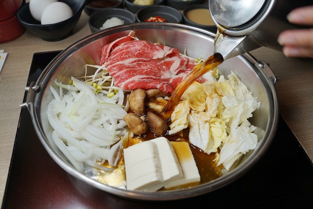 【中壢吃到飽餐廳推薦】嚴選台灣在地好農食材 關東風味壽喜燒 本燔野菜農場