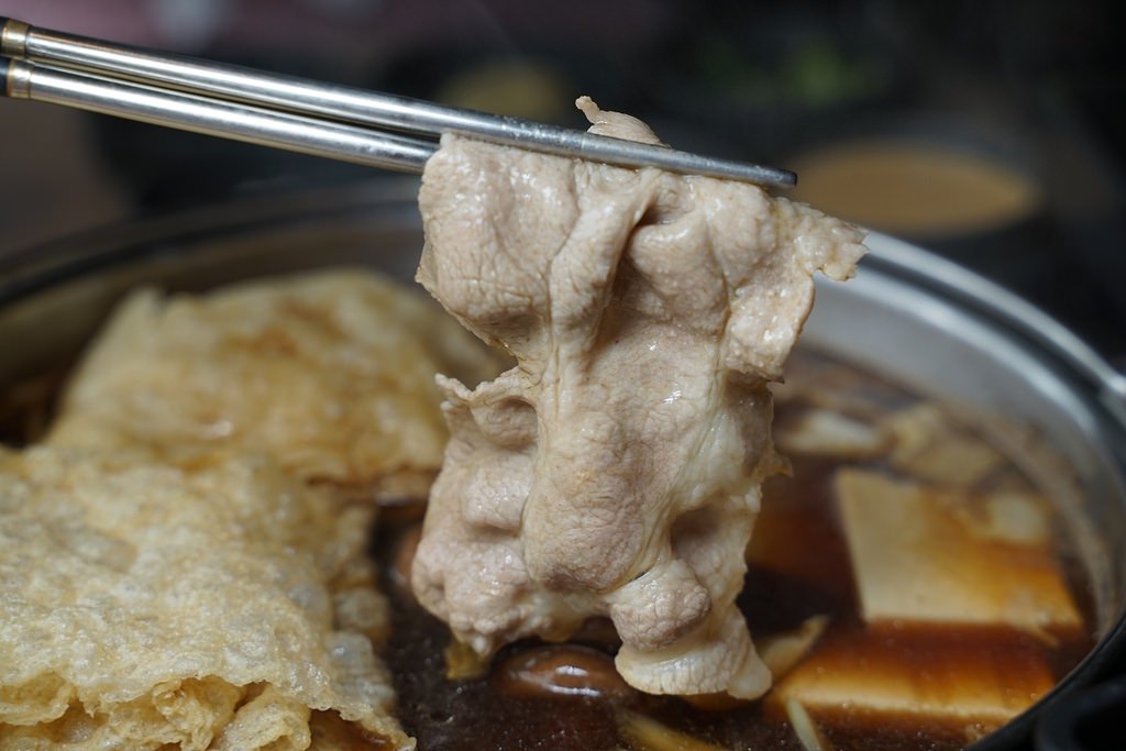 【中壢吃到飽餐廳推薦】嚴選台灣在地好農食材 關東風味壽喜燒 本燔野菜農場