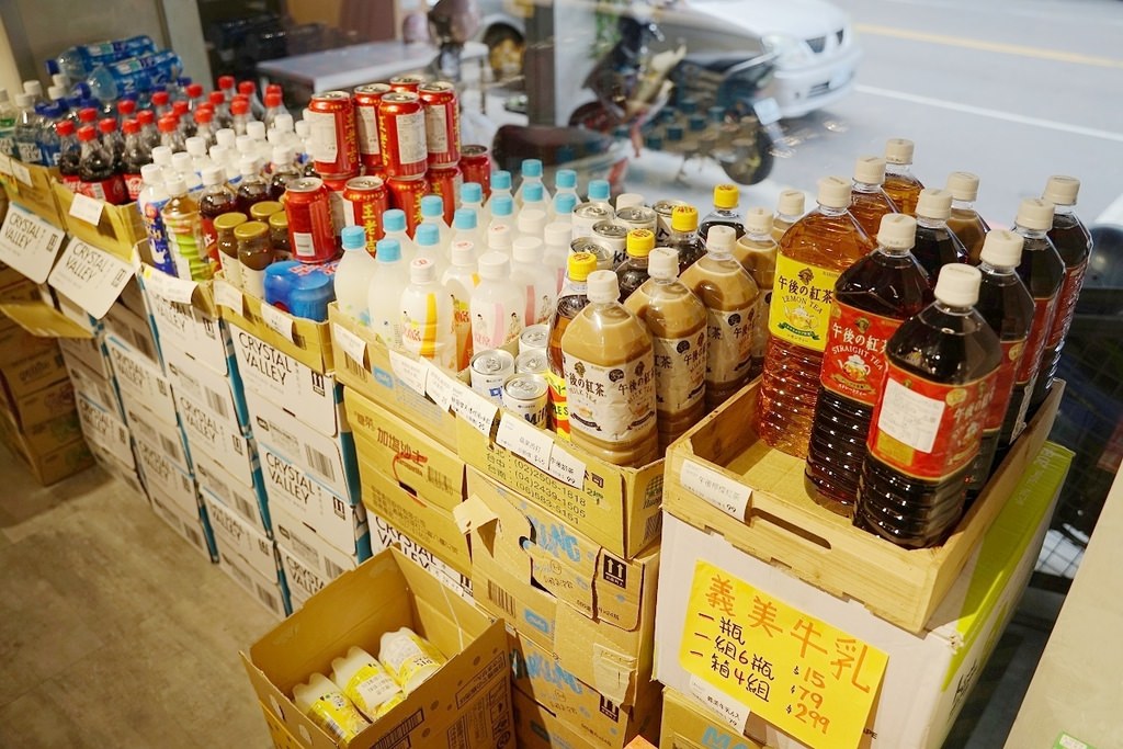 【台中零食專賣店】不用出國也能買到日韓零食 人氣團購進口零食通通有 獅賣特進口零食專賣outlet青海店