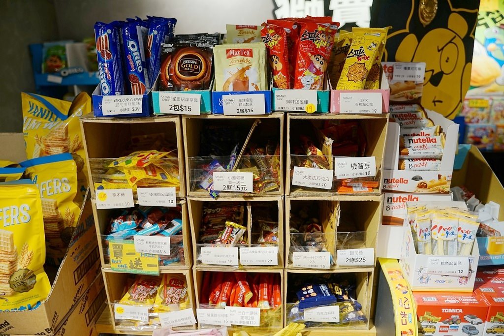 【台中零食專賣店】不用出國也能買到日韓零食 人氣團購進口零食通通有 獅賣特進口零食專賣outlet青海店