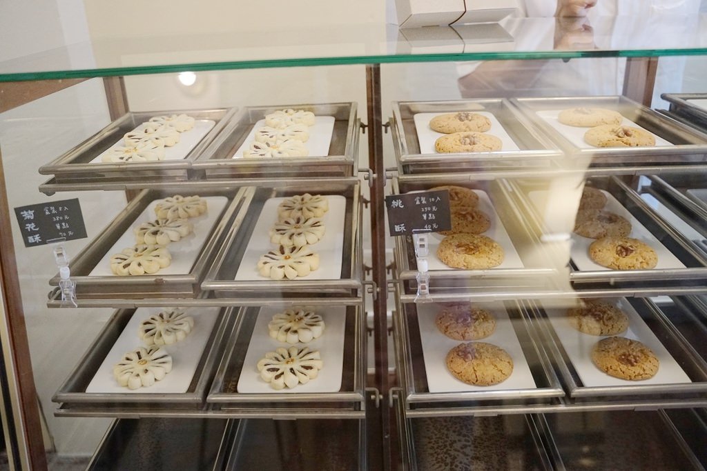 【龍岡下午茶推薦】文青風漢餅店 美味開花餅/桃酥 一格 une pâtisserie