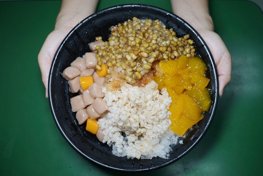 【基隆冰店推薦】在地人下午茶好選擇 雞排配剉冰才對味 活力站蒟蒻屋 Power House