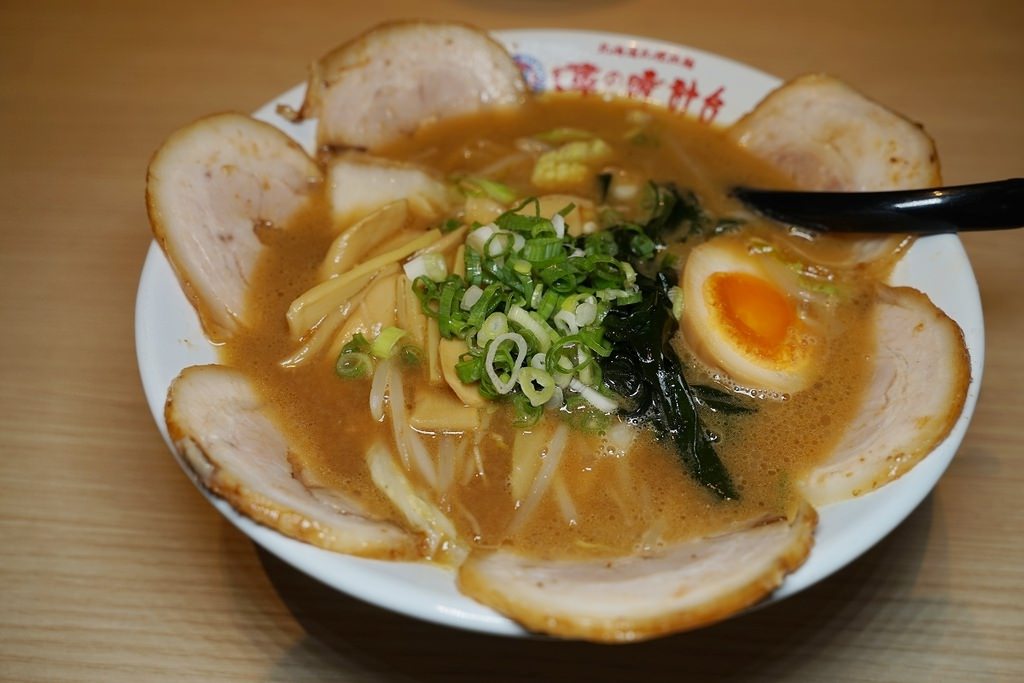 【中壢拉麵推薦】大江購物中心美食好選擇 日本北海道札幌拉麵 味の時計台
