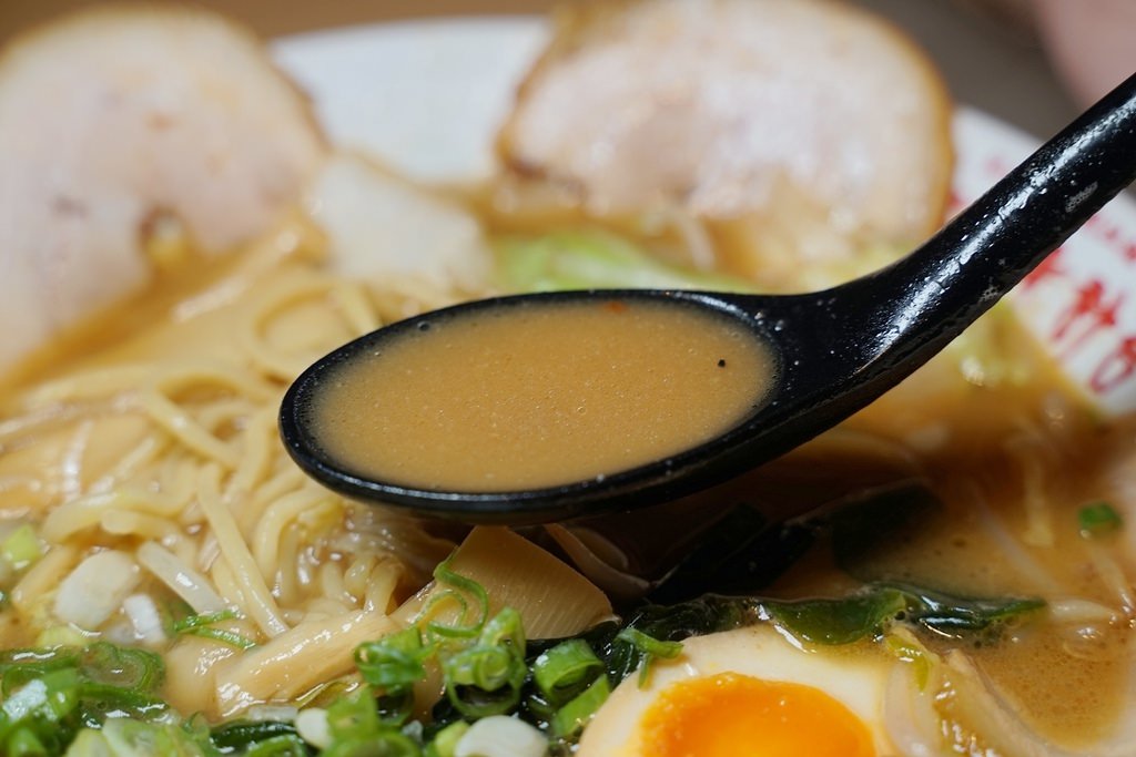 【中壢拉麵推薦】大江購物中心美食好選擇 日本北海道札幌拉麵 味の時計台