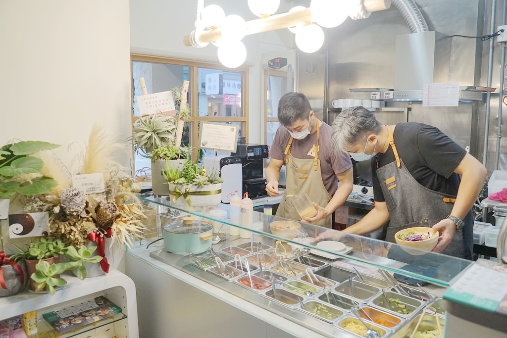 【台北萬華西門町美食推薦】美味健康客製化輕食餐盒 超文青風明星愛店 莎拉還有