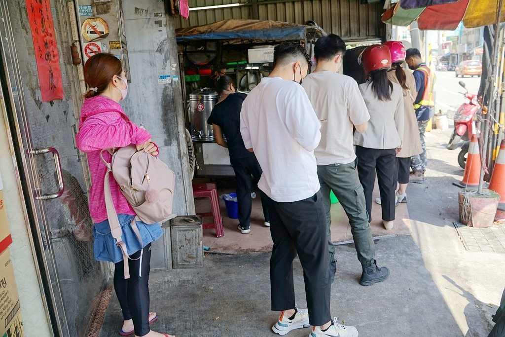 【桃園八德早餐推薦】在地36年老字號排隊老店 手捍古早味蛋餅 新興高中監獄蛋餅