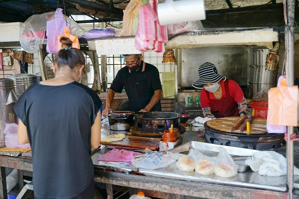 【桃園八德早餐推薦】在地36年老字號排隊老店 手捍古早味蛋餅 新興高中監獄蛋餅