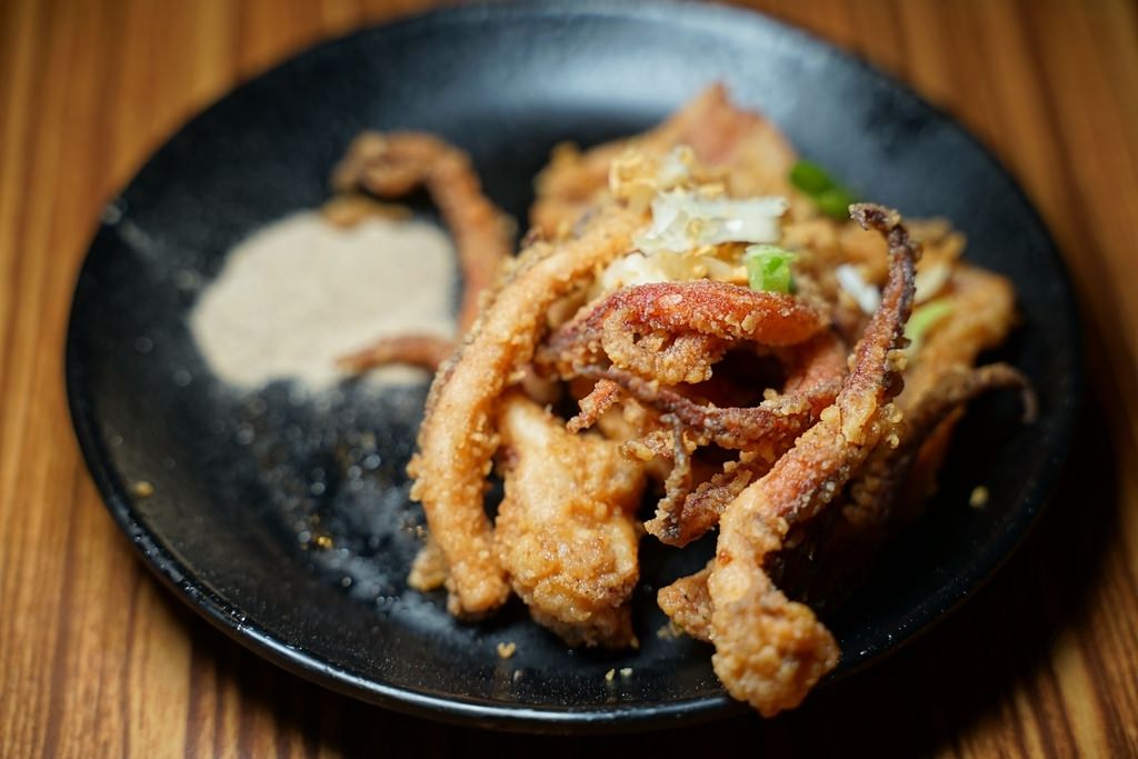 【金山老街美食推薦】超人氣排隊美食 超澎湃萬里三點蟹海鮮粥 金山大碗螃蟹