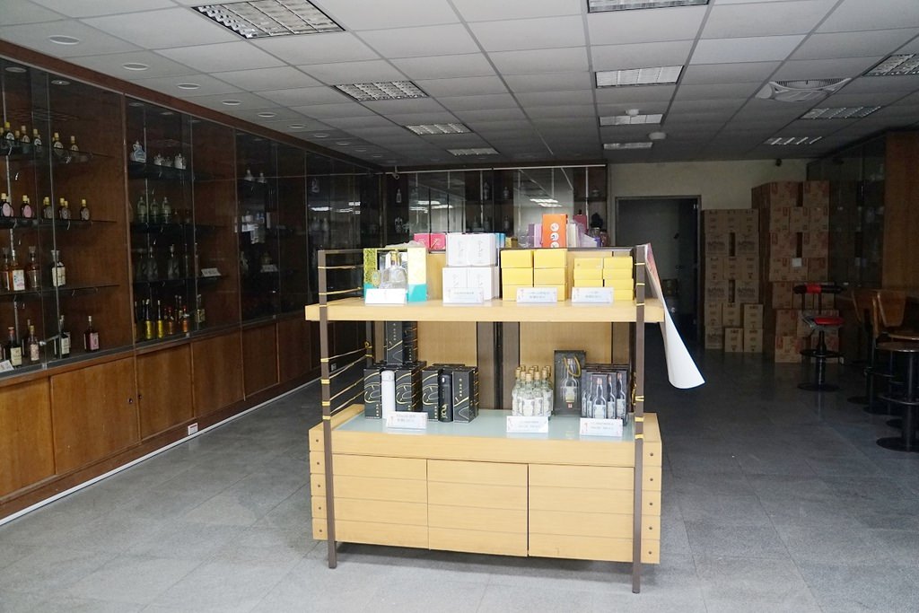 【金門買高梁酒好去處】民國四十一年成立 金門名泉寶月泉所在地 金門酒廠金城廠
