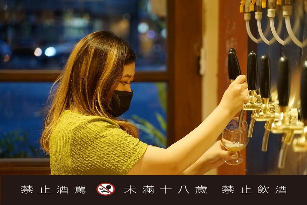 【台中啤酒吧推薦】368元手工啤酒無限暢飲喝到飽 必吃生蠔等級淡菜鍋 霧樂家釀酒食文化館