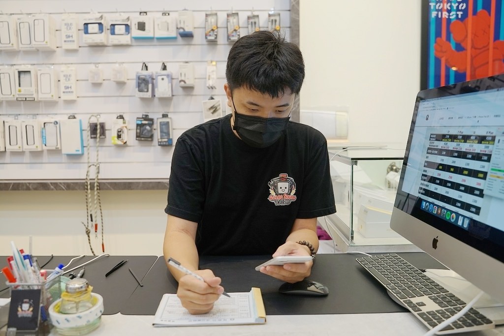 【台中南屯手機維修推薦】 iPhone換電池終身保固 面對面維修快速方便 台中保衛站