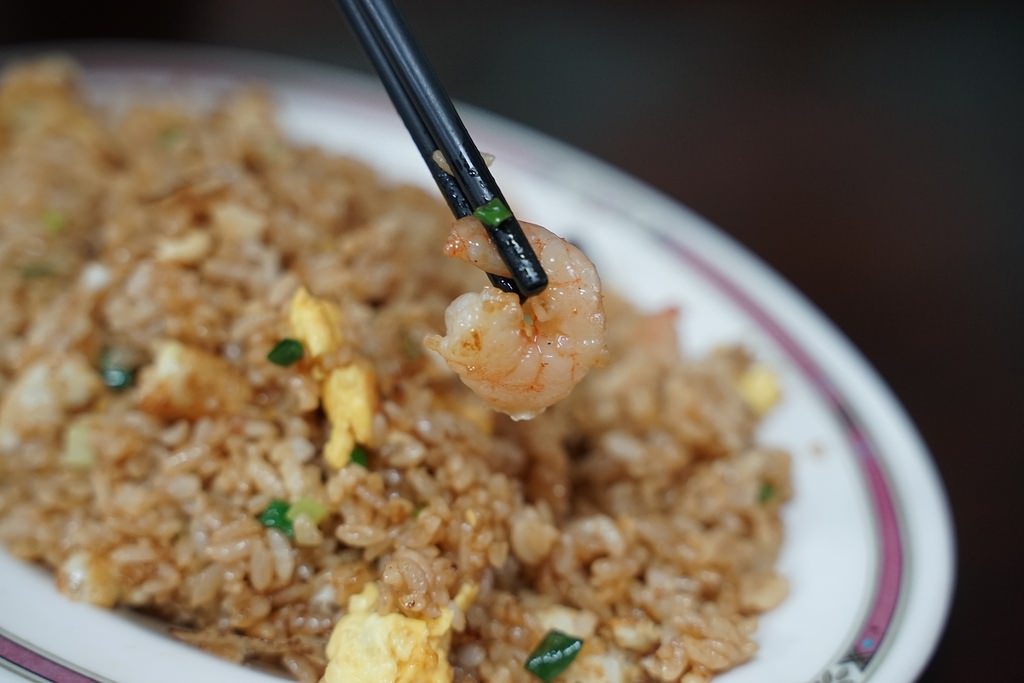 【花蓮火車站小吃推薦】在地超平價小吃店 美味好吃炒飯系列 阿珍小吃店