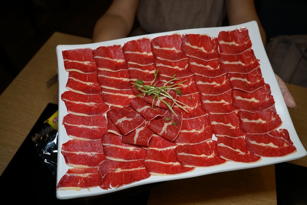 【台北東區火鍋宵夜餐廳推薦】火鍋第一品牌樂多多集團 肉粉FUN暑假感恩回饋 肉多多火鍋大安大安店