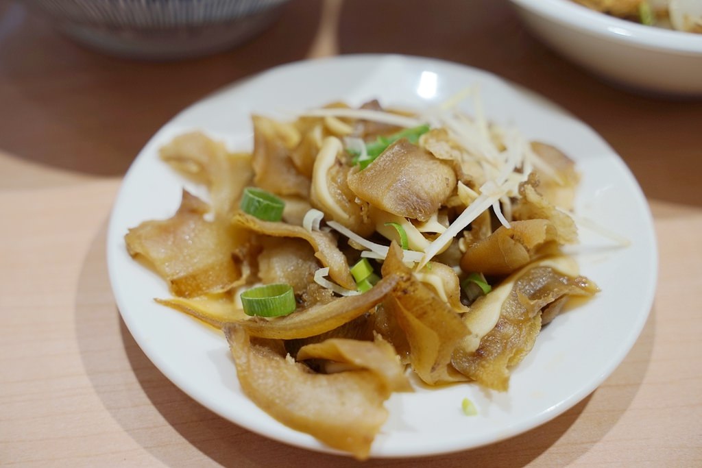 【中壢環北路美食推薦】美味文昌雞飯/焢肉飯/客家粄條/客家湯圓 客家麵阿莫中壢創始店